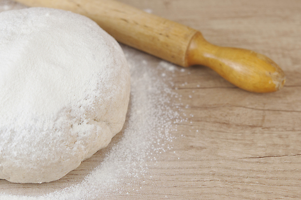 포토 JPG 해외이미지 음식 빵 백그라운드 재료 공 탁자 부활절 주택 피자 요리 사람없음 목재 주방 이탈리아 빵집 흰색 시골 신선 정상 밀 굽기 준비 날것 반죽 롤 밀가루 머리위 레시피 이스트 제빵사 페스츄리 핸드메이드 해외포토 나무 직업 기념일 유럽 컬러 가구 곡류 패스트푸드 서양음식 건물 상점 가루 구이 파일형식 이미지허브