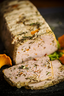 포토 JPG 해외이미지 전통 접시 음식 빵 분홍색 조각 백그라운드 크리스마스 채소 재료 탁자 실내 샌드위치 건강 육류 돼지고기 요리 사람없음 목재 우주 축제 식사 저녁식사 치킨 버섯 소고기 시골 축하 소시지 맛 숲 자르기 굽기 먹기 향신료 오브젝트 햄 레시피 다진 스터핑 핸드메이드 맛있는 해외포토 나무 식기 기념일 컬러 가구 컨셉 식재료 모션 내부 가공식품 구이 닭고기요리 향미료 파일형식 이미지허브