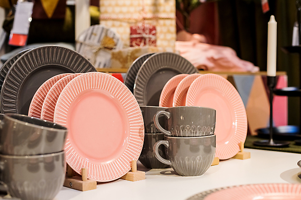 포토 JPG 해외이미지 그릇 식기 접시 디자인 행복 음식 분홍색 결혼 백그라운드 컨셉 유리 탁자 주방용품 휴가 요리 사람없음 장식 세트 파티 주방 식당 축제 식사 저녁식사 회색 낭만 흰색 기구 축하 도자기 사발 우아함 배열 오브젝트 메뉴 냅킨 서빙 설정 백자 플랫레이 해외포토 감정 컬러 가구 생활용품 재질 이벤트 상점 사기그릇 플랫 파일형식 이미지허브