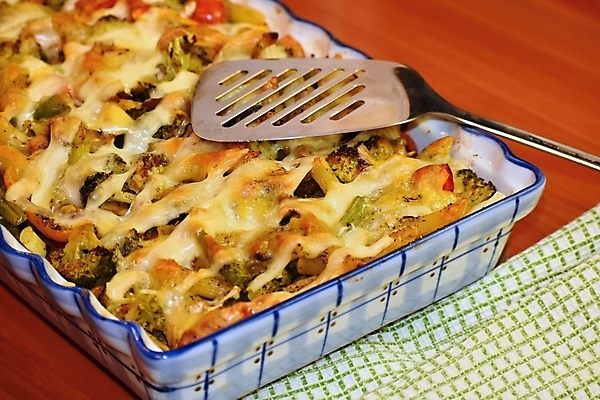 포토 JPG 해외이미지 전통 접시 음식 백그라운드 토마토 채소 치즈 파스타 건강 육류 요리 사람없음 빨간색 초록색 파란색 노란색 식사 저녁식사 이탈리아 흰색 시골 신선 사발 오븐 맛 굽기 참치 크림 시금치 점심식사 그라탱 라자냐 마카로니 모짜렐라치즈 채식주의자 캐서롤 핸드메이드 맛있는 해외포토 식기 유럽 컬러 컨셉 식재료 유제품 서양음식 어류 가전제품 용기_그릇 사기그릇 이탈리아음식 구이 채식 파스타면 파일형식 이미지허브