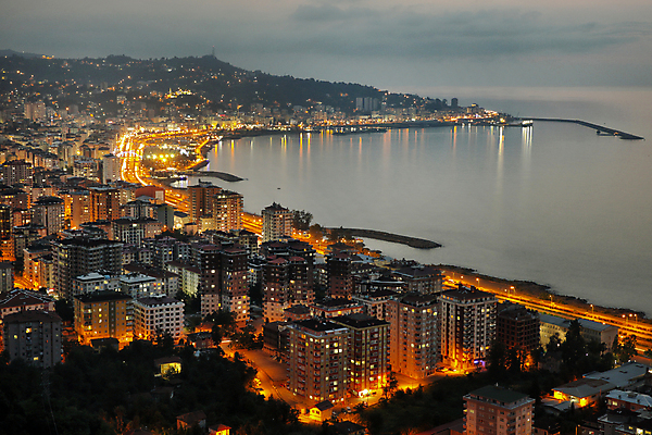 포토 JPG 해외이미지 바다 불 전등 산 사람 사람없음 건물 태양 일몰 안개 램프 뜨거움 야간 저녁 언덕 즐거움 해외포토 자연요소 건축물 감정 날씨 조명 노을 파일형식 이미지허브