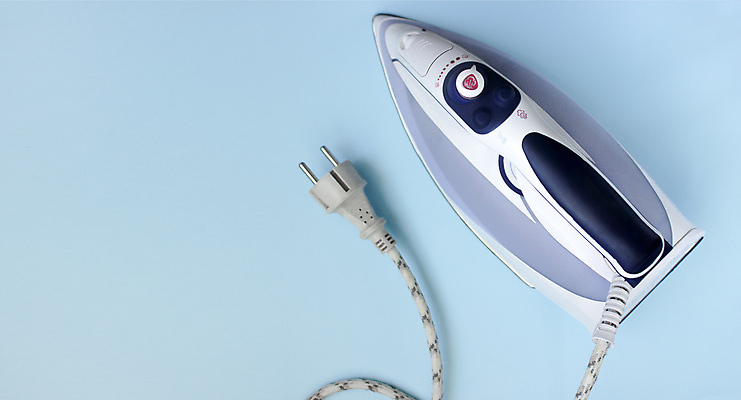 포토 JPG 해외이미지 배너 옷 가사 가정 사람없음 파란색 금속 힘 기계 장비 직물 씻기 빨래 수증기 연결 철 파란배경 언론 가정부 해외포토 직업 컬러 백그라운드 재질 청결 파일형식 이미지허브