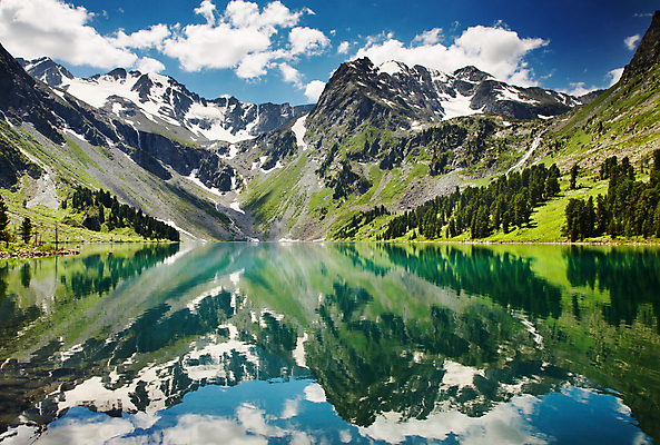포토 JPG 해외이미지 구름 호수 자연 하늘 산 파노라마 풍경 사람없음 초록색 물 여름 파란색 햇빛 반사 환경 계곡 맑음 침묵 등산 절벽 거울 숲 빙하 암초 산악지대 생태학 시베리아 웅장함 절정 터키석 정확 해외포토 자연요소 계절 교육 컬러 컨셉 날씨 촬영기법 태양 소리 트래킹 보석 생태계 파일형식 이미지허브