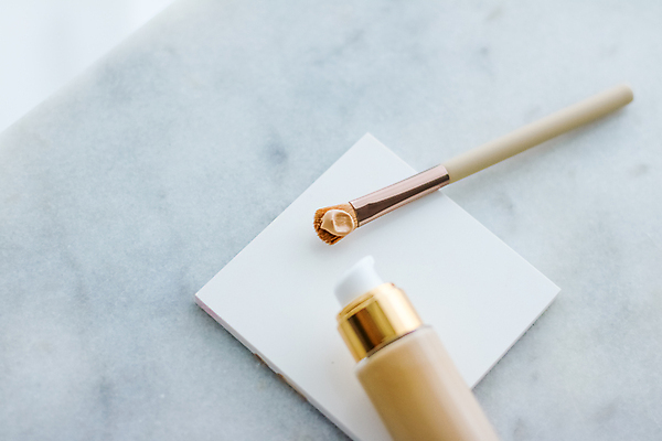 포토 JPG 해외이미지 종이 사람없음 화장품 메이크업브러쉬 비비크림 파운데이션 목업 해외포토 뷰티 붓 파일형식 이미지허브