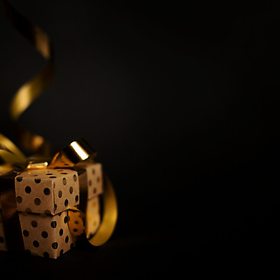 포토 JPG 해외이미지 템플릿 디자인 리본 종이 백그라운드 컨셉 텍스트 휴가 프레임 선물 미술 사람없음 장식 쇼핑 상자 파티 유행 세일 검은색 어둠 축하 신용카드 황금 고급 우아함 활 질감 정사각형 금요일 목업 스타일 카피스페이스 블랙프라이데이 미니멀 국경 해외포토 도형 컬러 데이이벤트 문화예술 이벤트 금융 공백 요일 파일형식 이미지허브