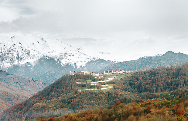 포토 JPG 해외이미지 나무 도로 여행 자연 휴가 산 사람없음 야외 마을 숲 언덕 휴양지 타운 굴곡 절정 해외포토 식물 길 교통시설 장소 도시 생태계 파일형식 이미지허브