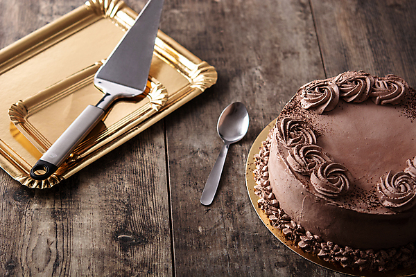 포토 JPG 해외이미지 디저트 쟁반 사람없음 달콤 초코케이크 나무탁자 커팅나이프 해외포토 음식 탁자 케이크 나이프 맛 파일형식 이미지허브