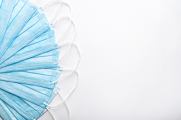 포토 JPG 해외이미지 얼굴 백그라운드 유니폼 건강 병원 가면 안전 사람없음 파란색 약 고통 장비 의사 흰색 입 수술 오염 바이러스 보호 질병 위험 일회용 오브젝트 레이아웃 예방 감염 외과 고립 돌봄 위생관리 인플루엔자 전염병 필터 플랫레이 해외포토 옷 감정 컬러 컨셉 의학 모션 관리 신체부위 치료 의료진 플랫 파일형식 이미지허브