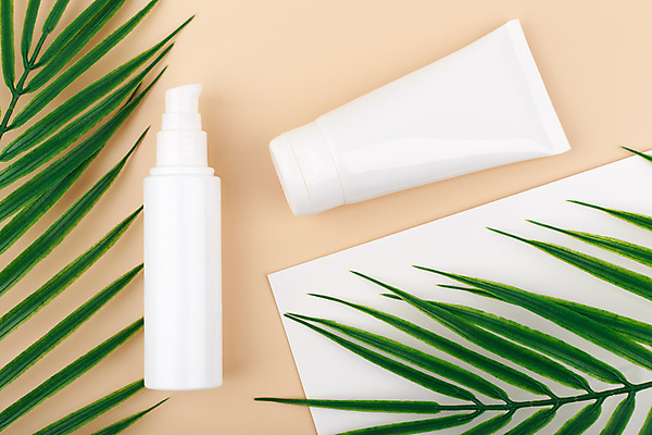 포토 JPG 해외이미지 종이 잎 실내 사람없음 하이앵글 화장품 피부관리 수분크림 베이지색배경 해외포토 식물 뷰포인트 백그라운드 내부 뷰티 베이지색 파일형식 이미지허브