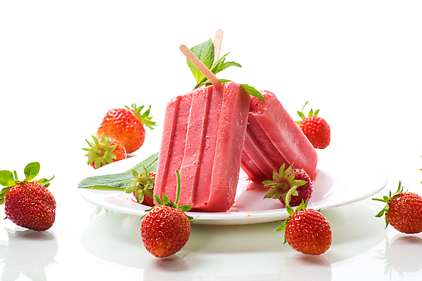 포토 JPG 해외이미지 딸기 아이스크림 사람없음 빨간색 시원함 허브 막대아이스크림 해외포토 식물 컬러 과일 디저트 파일형식 이미지허브