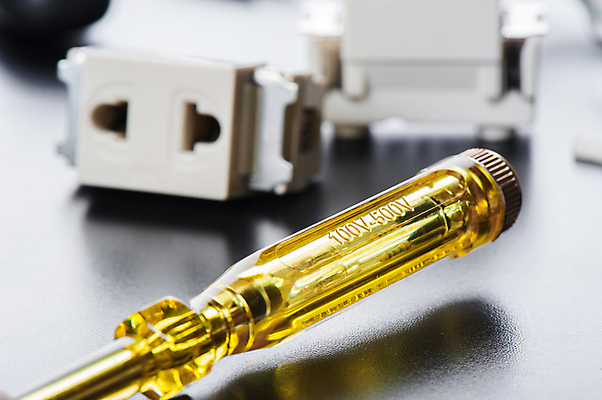 포토 JPG 해외이미지 안전 사람없음 빛 노란색 힘 장비 기구 공구 램프 기술자 드라이버 플러그 위험 측정 순환 전자 철사 지휘자 탐색 스위치 계량기 고립 전압 현재 해외포토 직업 컬러 컨셉 모션 조명 음악가 도구 파일형식 이미지허브