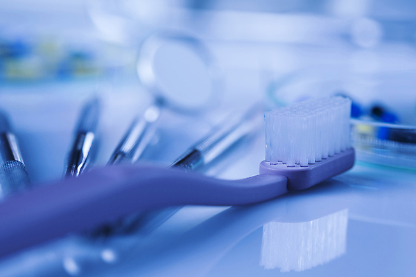 포토 JPG 해외이미지 사람없음 파란색 칫솔 치과용품 구강거울 해외포토 컬러 위생용품 의료용품 파일형식 이미지허브