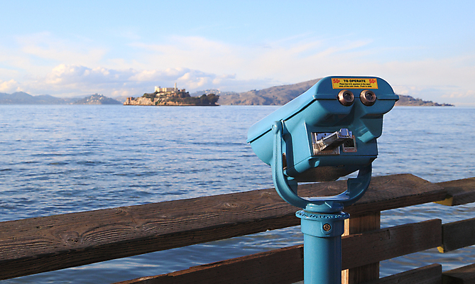 포토 JPG 해외이미지 호수 섬 산 거리 사람없음 물 파란색 항구 쌍안경 만 멀리 해외포토 자연요소 컬러 교통시설 망원경 파일형식 이미지허브