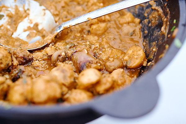 포토 JPG 해외이미지 전통 접시 음식 잎 다이어트 채소 양파 감자 파슬리 건강 육류 요리 사람없음 목재 식사 저녁식사 당근 소고기 시골 만 사발 플랫 수프 냄비 철 허브 향신료 국자 양배추 위치 베이컨 후추 양고기 핸드메이드 개조 맛있는 해외포토 나무 식물 식기 식재료 재료 주방용품 뿌리채소 돼지고기 사기그릇 솥 향미료 파일형식 이미지허브