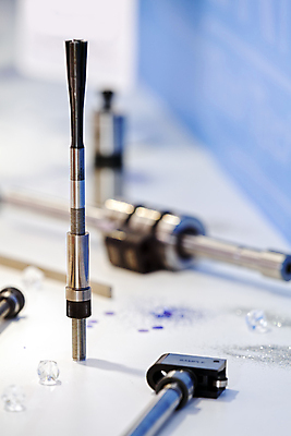 포토 JPG 해외이미지 디자인 산업 조각 가구 비즈니스 공장 새로움 사람없음 건물 목재 금속 기계 공구 나사 업무 실 고급 닫기 제조 보호 핸들 철 묘사 만들기 롤러 엔진 공학 방법 보유 운영자 철강 현재 해외포토 나무 건축물 교육 생활용품 컨셉 재료 공업 모션 재질 도구 작업 파일형식 이미지허브