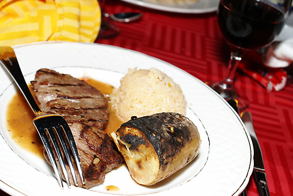 포토 JPG 해외이미지 접시 음식 포크 채소 유리 탁자 밥 감자 건강 육류 스테이크 요리 사람없음 가로 빨간색 식당 와인 식사 저녁식사 소고기 신선 뜨거움 고급 맛 그릴 바비큐 굽기 먹기 만족 준비 등심 맛있는 해외포토 식기 감정 컬러 가구 컨셉 식재료 모션 재질 주방용품 주류 서양음식 상점 구이 파일형식 이미지허브