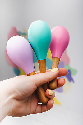 포토 JPG 해외이미지 라이프스타일 손 교육 행복 어린이 분홍색 놀이 추상 함께함 창조 3 사람없음 목재 초록색 파란색 세트 컬러풀 장난감 노란색 보라색 페인트 유치원 성장 게임 흰색 아기 손톱관리 손톱 민트 오브젝트 에코 딸랑이 라일락 내추럴 고립 관심 생태학 해외포토 나무 꽃 감정 컬러 컨셉 무늬 재료 사람 생활 신체부위 환경 아기용품 네일아트 허브 파일형식 이미지허브