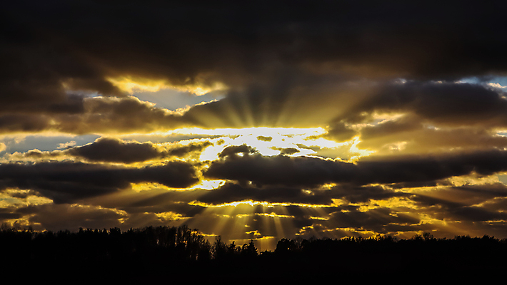 포토 JPG 해외이미지 계절 종교 백그라운드 패턴 자연 하늘 날씨 그림자 사람없음 파란색 빛 컬러풀 햇빛 태양 뷰티 노란색 우주 환경 검은색 어둠 황혼 일몰 새벽 분위기 저녁 장면 폭풍 천국 내추럴 신앙심 폭풍우 수평선 해외포토 자연요소 컬러 컨셉 무늬 노을 비_날씨 야간 자연재해 생태계 파일형식 이미지허브