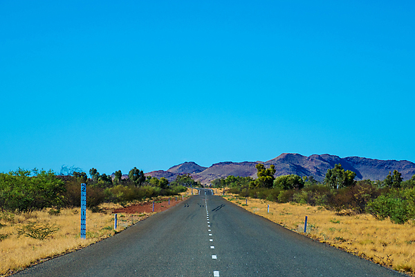 포토 JPG 해외이미지 공원 도로 모래 여행 자연 하늘 휴가 건조 경고 사람없음 옆모습 모래사장 갈색 노란색 보라색 사막 시골 뜨거움 고속도로 황무지 호주 숲 지시 아스팔트 홍수 도로표지판 천국 멀리 내추럴 경고문 길가 깊이 방법 오지 유칼립투스 전국 직진 해외포토 식물 공공시설 길 바다 뷰포인트 컬러 교통시설 모션 표지판 오세아니아 자연재해 생태계 파일형식 이미지허브