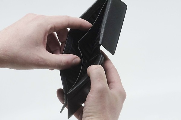 포토 JPG 해외이미지 돈 사람없음 금융 경제 유로 슬픔 사회 지갑 가난 실업 빈털터리 파산 빚 위기 파멸 경제학 무너짐 해외포토 교육 감정 컨셉 비즈니스 모션 재산 공동체 파일형식 소멸 이미지허브