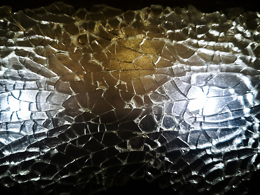 포토 JPG 해외이미지 선 조각 백그라운드 패턴 창문 유리 하늘 표면 추상 바닥 사람없음 그래픽 파란색 빛 우주 검은색 손상 투명 균열 가장자리 충돌 사건 묘사 질감 충격 다리찢기 노려봄 찌그러짐 골절 깨짐 단절 때리기 엘리먼트 강조 해외포토 컬러 컨셉 무늬 의학 모션 재질 표정 둘레 파일형식 이미지허브