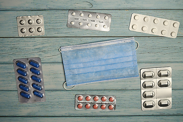 포토 JPG 해외이미지 얼굴 백그라운드 탁자 새로움 건강 가면 안전 사람없음 목재 파란색 갈색 우주 고통 장비 흰색 직물 입 수비 오염 바이러스 호흡 보호 위생 질병 정상 천 오브젝트 질감 감염 먼지 박테리아 돌봄 위생관리 인플루엔자 전염병 스타일 해외포토 나무 감정 컬러 가구 컨셉 재료 의학 모션 관리 신체부위 파일형식 이미지허브