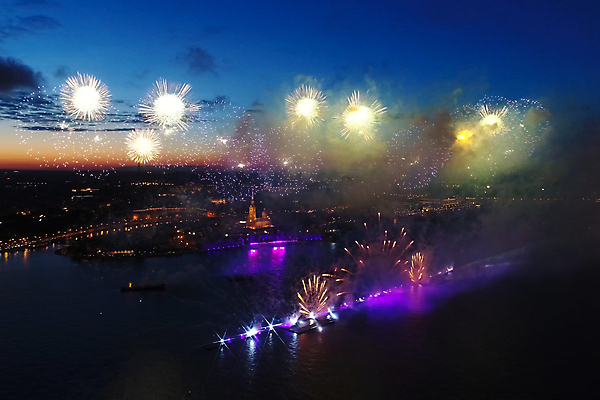 포토 JPG 해외이미지 행복 별 백그라운드 크리스마스 하늘 불 추상 휴가 불꽃 새로움 폭죽 불꽃놀이 사랑 이벤트 사람없음 빛 강 컬러풀 파티 축제 어둠 기쁨 흰색 하트 축하 업무 4 닫기 야간 저녁 폭발 연도 돛 쇼 경례 진홍색 7월 독립 웅장함 해외포토 자연요소 모양 기념일 감정 컬러 컨셉 무늬 모션 놀이 빨간색 숫자 인사 작업 날짜 파일형식 이미지허브