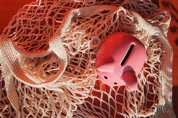 포토 JPG 해외이미지 라이프스타일 분홍색 백그라운드 컨셉 가방 비즈니스 포장 성공 안전 사람없음 금융 경제 쇼핑 햇빛 판매 환경 재활용 저축 돼지저금통 성장 재산 그늘 은퇴 에코 친환경 생태계 보안 투자 이익 낭비 영 생태학 위기 자금 블랙프라이데이 해외포토 잡화 교육 컬러 돈 데이이벤트 생활 태양 숫자 저금통 파일형식 이미지허브