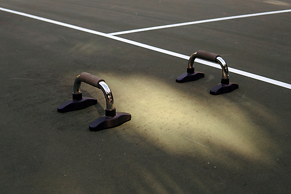 포토 JPG 해외이미지 라이프스타일 스포츠 신체 공 교실 근육 실내 건강 한명 운동복 운동 아령 방 장비 에너지 잡기 무게 몸무게 연습 오브젝트 클럽 체육관 역도 돌봄 리프팅 해외포토 1 옷 교육 학교 모션 사람 내부 생활 파일형식 이미지허브