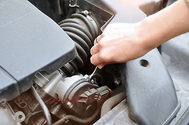 포토 JPG 해외이미지 손 여자 도로 여행 자동차 사람없음 손상 긴급 스패너 오픈 기술자 운전사 수리 고장 서비스 정비공 모터 그만 깨짐 자동 차고 트러블 해외포토 직업 길 육상교통 컨셉 교통시설 사람 신체부위 공구 파일형식 이미지허브