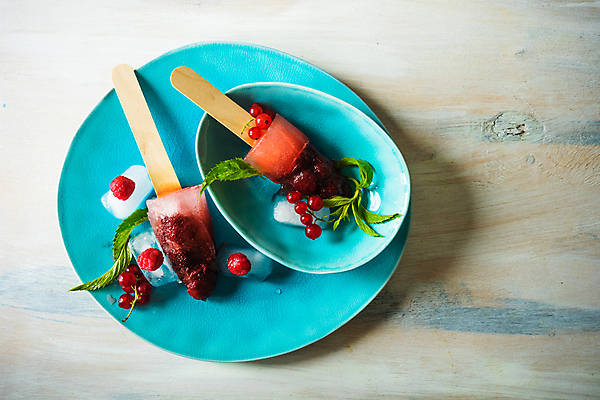 포토 JPG 해외이미지 딸기 아이스크림 사람없음 얼음 시원함 허브 막대아이스크림 해외포토 자연요소 식물 과일 디저트 파일형식 이미지허브