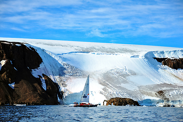 포토 JPG 해외이미지 계절 바다 섬 여행 백그라운드 겨울 자연 하늘 산 아이슬란드 해변 사람없음 야외 물 파란색 글로벌 태양 뷰티 환경 얼음 사막 추위 흰색 황무지 남극 북극 언덕 그림 빙산 북쪽 알래스카 생태학 평야 수평선 해외포토 자연요소 교육 유럽 컬러 미국 극지방 방향 생태계 파일형식 이미지허브
