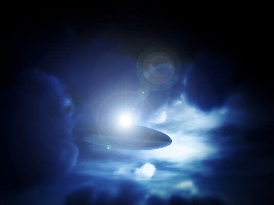포토 JPG 해외이미지 구름 별 여행 교통시설 하늘 사람없음 파란색 햇빛 기계 외계인 흰색 디스크 분위기 야간 달빛 우주선 컵받침 항공 속도 UFO 침범 해외포토 자연요소 컬러 교통 컨셉 태양 우주 미확인물체 달 질병 받침대 시설 파일형식 이미지허브