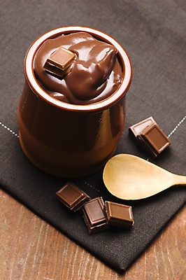 포토 JPG 해외이미지 음식 조각 겨울 다이어트 디저트 서브 사탕 요리 사람없음 쌓기 주방 초콜릿 숟가락 우유 뜨거움 양념 액체 사발 붓기 맛 유혹 설탕 크림 순수 묘사 준비 날것 칼로리 무거움 푸딩 도발 페스츄리 해외포토 계절 빵 컨셉 모션 유제품 수저 건강 사기그릇 무게 파일형식 이미지허브