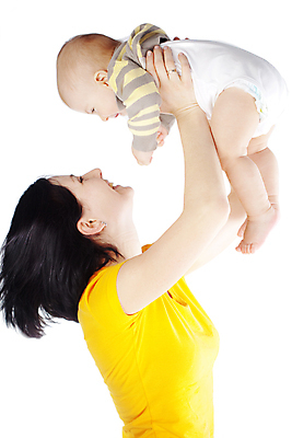 포토 JPG 해외이미지 백인 옷 여자 딸 행복 아들 어린이 가족 엄마 바닥 함께함 건강 사랑 사람 소년 성인 두명 노란색 귀여움 육아 흰색 아기 작음 세대 기어가기 걸음마 고립 돌봄 초보 해외포토 서양인 남자 감정 컬러 컨셉 관계 모션 크기 파일형식 이미지허브