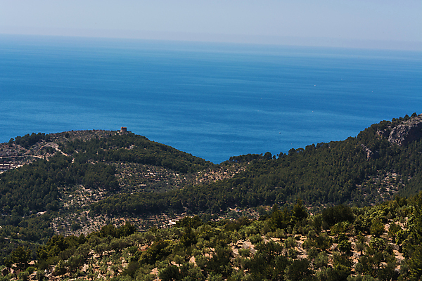 포토 JPG 해외이미지 구름 바다 섬 여행 요트 건축양식 자연 하늘 휴가 산 주택 파노라마 풍경 사람없음 야외 건물 가로 물 파란색 태양 항구 시골 도시 만 보트 스페인 지중해 언덕 해외포토 자연요소 건축물 건축 유럽 컬러 배_교통 교통시설 촬영기법 생태계 파일형식 이미지허브