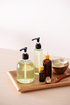 포토 JPG 해외이미지 실내 사람없음 뷰티 피부관리 담기 나무숟가락 나무그릇 나무쟁반 앰플 천연화장품 베이지색배경 알로에베라 알로에젤 해외포토 그릇 백그라운드 모션 쟁반 내부 목재 숟가락 화장품 베이지색 알로에 젤 파일형식 이미지허브