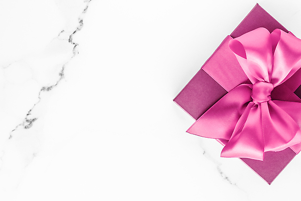 포토 JPG 해외이미지 리본 실내 사람없음 선물상자 상자 오브젝트 흰배경 대리석 카피스페이스 해외포토 백그라운드 재료 선물 내부 공백 흰색 파일형식 이미지허브