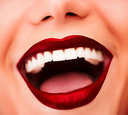 포토 JPG 해외이미지 백인 여자 행복 얼굴 부분 휴가 발렌타인데이 건강 사랑 한명 웃음 사람 빨간색 섹시 유행 상점 화장품 기쁨 립스틱 흰색 표현 오픈 입 고급 닫기 치아 유혹 피부 입술 미백 완벽 의료성형뷰티 스타일 해외202004 해외포토 서양인 1 감정 컬러 컨셉 모션 데이이벤트 표정 신체부위 뷰티 소화기관 파일형식