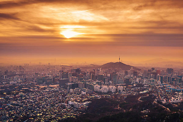 포토 JPG 해외이미지 아시아 여행 비즈니스 건축양식 산 서울 한국 풍경 사람없음 건물 도시풍경 사무실 탑 일몰 도시 도심 장면 지역 스카이라인 남쪽 랜드마크 해외202004 해외포토 건축물 건축 나라 노을 방향 파일형식