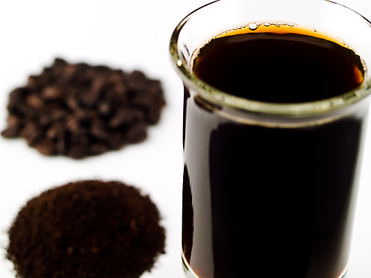 포토 JPG 해외이미지 커피 음료 음식 유리 아침 콩 요리 씨앗 사람없음 컵 갈색 쌓기 우주 숟가락 검은색 이탈리아 카페 흐름 에너지 머그컵 흰색 맛 낟알 설탕 굽기 상승 냄새 아로마 갈기 쏟아짐 카푸치노 에스프레소 내추럴 고립 단절 땅바닥 라떼 모카 양조 억울 해외포토 주간 식물 식기 감정 유럽 컬러 컨셉 모션 재질 곡류 바닥 수저 상점 구이 파일형식 이미지허브