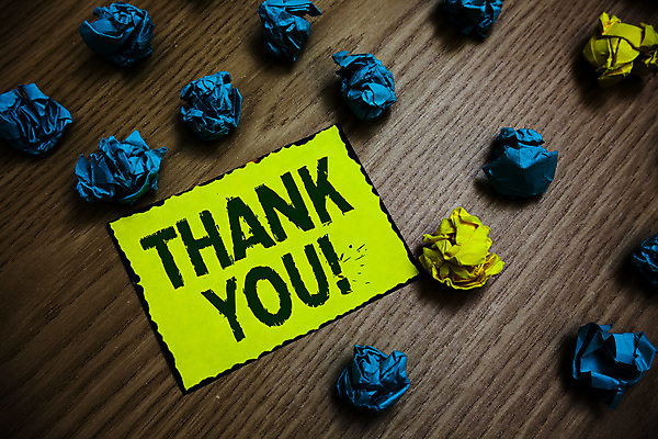 포토 JPG 해외이미지 영어 종이 실내 사람없음 감사 땡큐 종이뭉치 나무배경 해외포토 문자 감정 백그라운드 내부 뭉치 파일형식 이미지허브