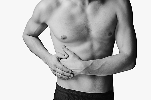 포토 JPG 해외이미지 백인 남자 흑백 실내 한명 상반신 성인 앞모습 고통 잡기 흰배경 옆구리 감싸기 성인남자한명만 해외포토 서양인 1 감정 뷰포인트 백그라운드 모션 촬영기법 사람 내부 흰색 남자한명만 성인남자만 파일형식 이미지허브