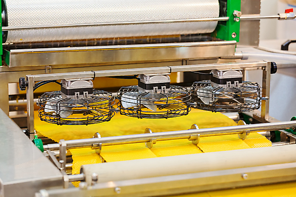 포토 JPG 해외이미지 동물 직업 음식 곤충 농업 자연 노동자 프레임 사람없음 상자 농장 노란색 기계 장비 흰색 공구 머리빗 업무 컨테이너 유기농 꿀 벌집 고립 밀랍 방법 양봉 양봉장 왁스 추출 해외포토 웰빙 산업 컬러 도구 미용용품 작업 생태계 파일형식 이미지허브