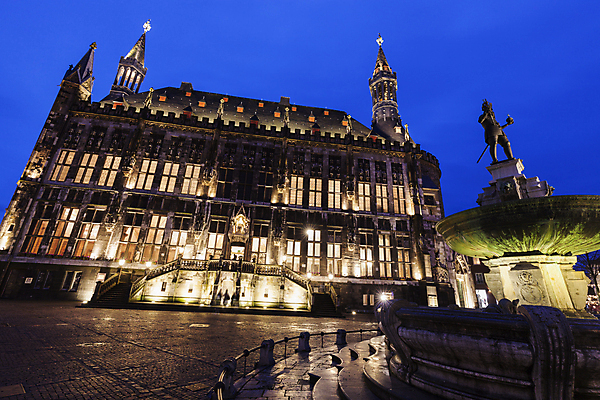 포토 JPG 해외이미지 해외풍경 유럽건축 독일 사람없음 야외 도시풍경 도시 야간 분수대 시청 쾰른 분수_분수대 해외포토 자연요소 해외 유럽 서양건축 풍경 관공서 파일형식 이미지허브