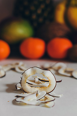 포토 JPG 해외이미지 음식 조각 백그라운드 다이어트 오렌지 과일 재료 자연 디저트 건조 바나나 건강 요리 사람없음 노란색 유행 수확 흰색 신선 원형 양념 그룹 닫기 달콤 맛 사과 자르기 먹기 유기농 날것 슬라이스 내추럴 고립 채식주의자 핸드메이드 탈수 비건 맛있는 해외포토 도형 웰빙 컬러 컨셉 농업 모션 생태계 채식 파일형식 이미지허브