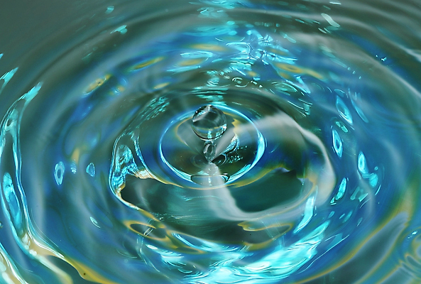 포토 JPG 해외이미지 사람없음 물 물방울 수면 떨어짐 빗방울 파동 해외포토 자연요소 컨셉 순간포착 비_날씨 파일형식 이미지허브