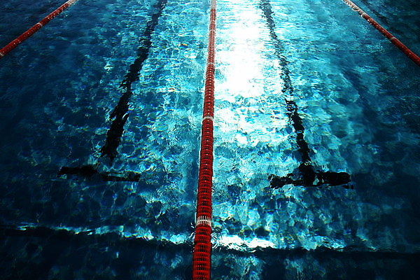 포토 JPG 해외이미지 웰빙 스포츠 파도 모션 건강 사람 사람없음 물 파란색 수중 수영 힘 경쟁 에너지 장면 수영선수 대회 승자 캡모자 해외포토 자연요소 모자_잡화 바다 컬러 컨셉 운동선수 수상스포츠 파일형식 이미지허브