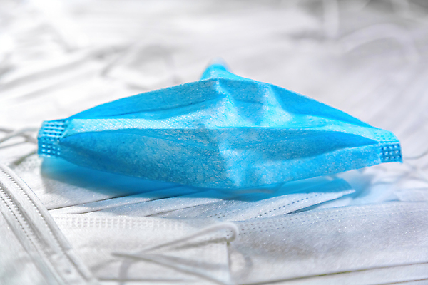 포토 JPG 해외이미지 얼굴 백그라운드 가면 안전 사람없음 약 건강관리 고통 환자 의사 흰색 수술 호흡기관 바이러스 닫기 보호 질병 일회용 천 질감 예방 감염 부드러움 층 전염병 필터 해외포토 감정 컬러 컨셉 의학 모션 건강 관리 신체부위 치료 의료진 직물 장기_의학 감각 파일형식 이미지허브