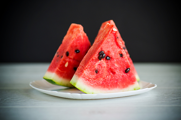 포토 JPG 해외이미지 계절 음식 조각 백그라운드 다이어트 과일 자연 탁자 디저트 수박 건강 씨앗 사람없음 목재 빨간색 물 파티 주방 검은색 주스 줄무늬 젖음 흰색 신선 달콤 맛 작음 멜론 갈증 자르기 먹기 상쾌 유기농 질감 날것 내추럴 숙성 채식주의자 해외포토 자연요소 나무 식물 웰빙 감정 음료 컬러 가구 컨셉 무늬 재료 모션 이벤트 크기 생태계 채식 파일형식 이미지허브